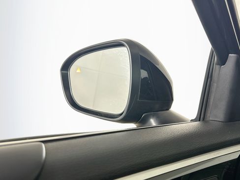 Used 2024 Mitsubishi Outlander SE FWD image 16