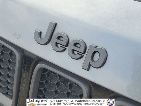 Used 2017 Jeep Compass Trailhawk w/ Cold Weather Group image 31