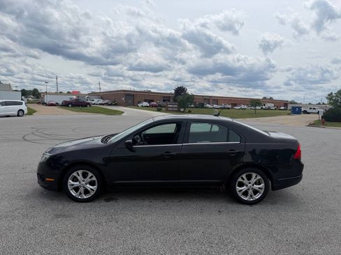 Used 2012 Ford Fusion SE FWD image 2