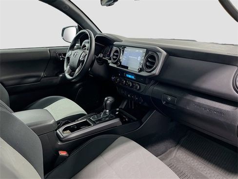 Used 2023 Toyota Tacoma TRD Sport image 29