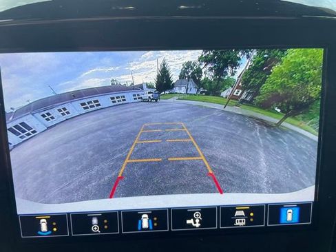 Used 2023 Chevrolet Traverse High Country w/ LPO, Floor Liner Package FWD image 31