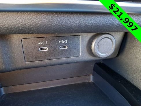 Used 2024 Nissan Rogue SV image 26