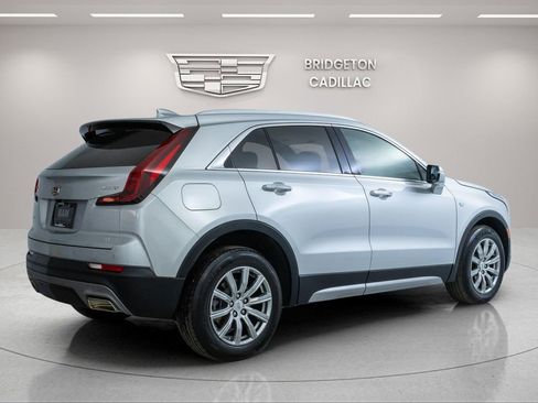 Used 2022 Cadillac XT4 Premium Luxury w/ Safety Alert Package AWD/4WD image 7
