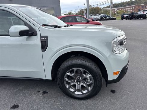 Used 2022 Ford Maverick XLT w/ XLT Luxury Package image 2