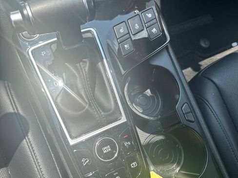 Used 2023 Kia Sportage SX FWD image 3