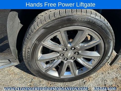 Used 2015 Chevrolet Suburban LTZ image 16