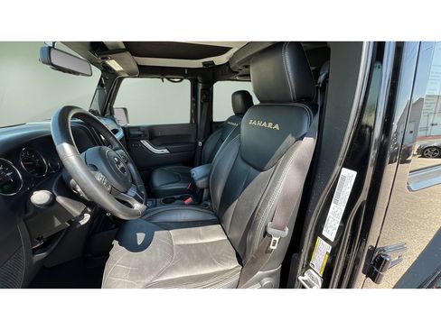 Used 2013 Jeep Wrangler Unlimited Sahara w/ Connectivity Group AWD/4WD image 22