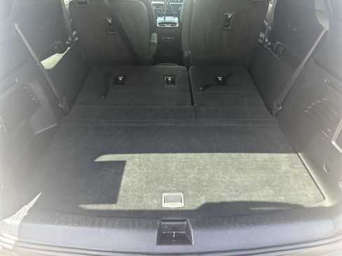 Used 2025 Chevrolet Traverse LT FWD image 29