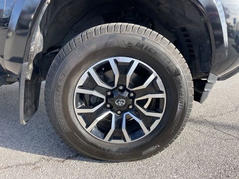 Used 2021 Toyota Tacoma TRD Sport w/ Technology Package image 52