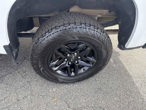 Used 2023 Chevrolet Silverado 1500 LT Trail Boss w/ Protection Package image 15