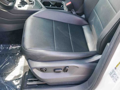 Used 2019 Volkswagen Tiguan SE w/ Panoramic Sunroof Package FWD image 20