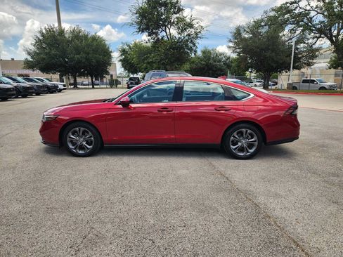 Used 2024 Honda Accord EX image 4