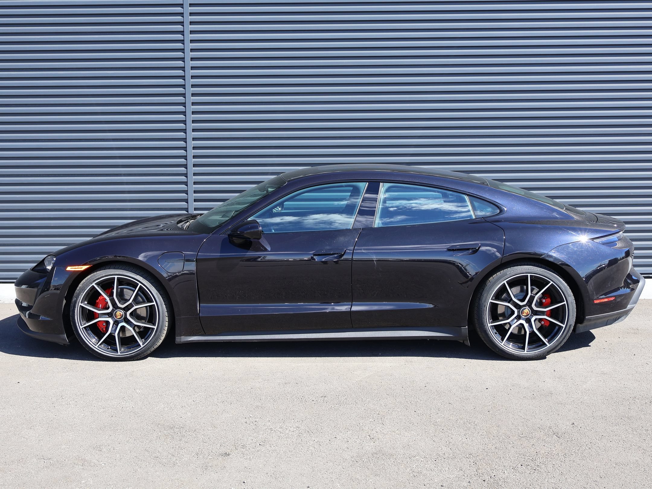 Certified 2023 Porsche Taycan 4S AWD/4WD image 2