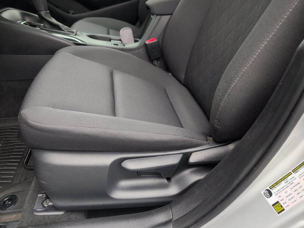 Used 2024 Toyota Corolla LE FWD image 13