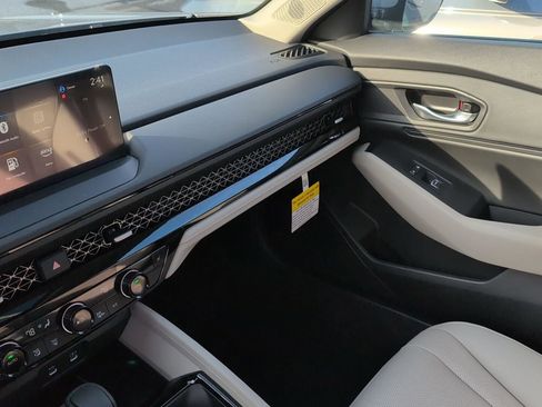 New 2025 Honda Accord EX-L image 36