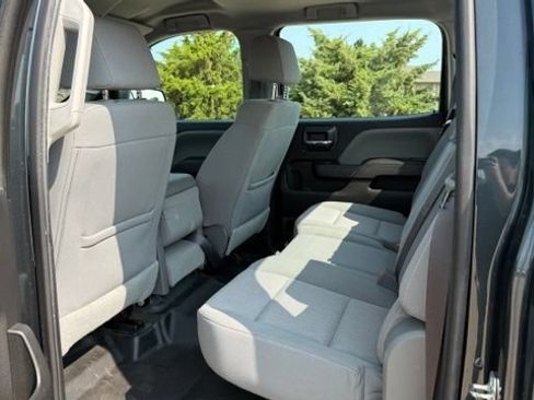 Used 2017 Chevrolet Silverado 2500 W/T AWD/4WD image 19