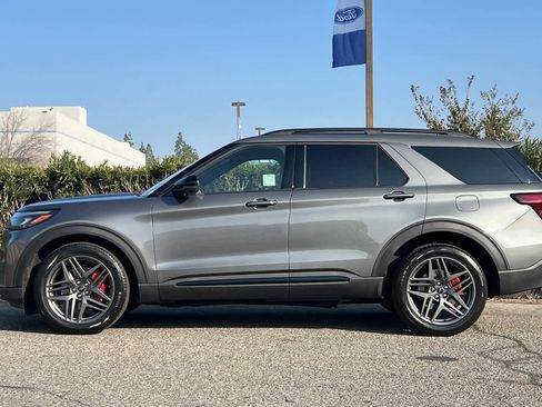 New 2026 Ford Explorer ST w/ Sun And Sound Package image 5