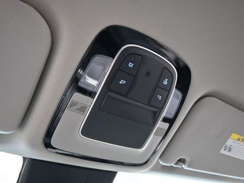 Used 2023 Hyundai Santa Fe SE image 19