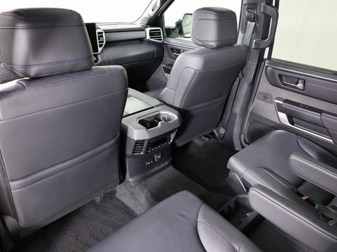 Used 2025 Toyota Sequoia Platinum image 55