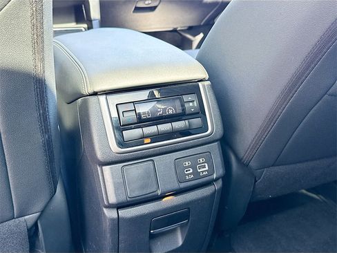 Used 2023 Subaru Ascent Onyx Edition image 25