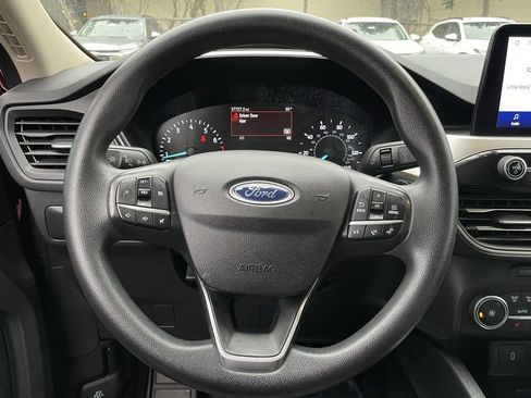 Used 2020 Ford Escape SE image 15