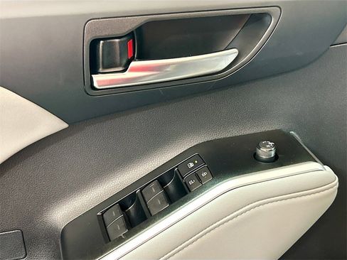 New 2026 Toyota Highlander XLE image 15