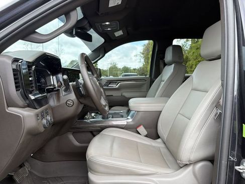 Used 2024 Chevrolet Silverado 1500 LTZ image 6