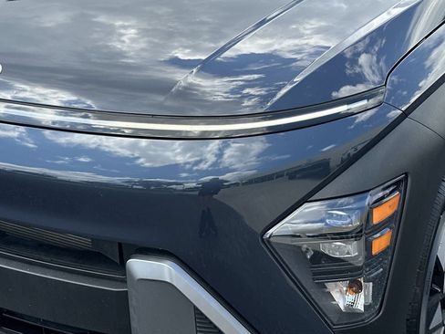 Used 2025 Hyundai Kona SEL FWD image 11