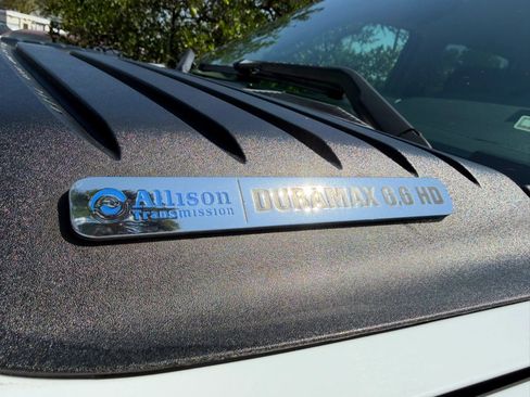 Used 2011 Chevrolet Silverado 2500 LT w/ Interior Plus Package image 25