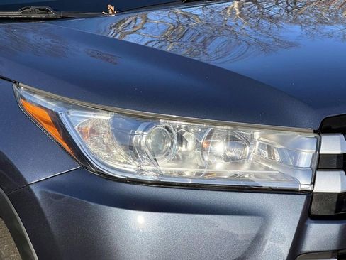 Used 2018 Toyota Highlander XLE image 8