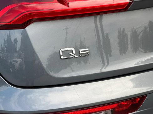 Used 2018 Audi Q5 Prestige w/ Prestige Package AWD/4WD image 11