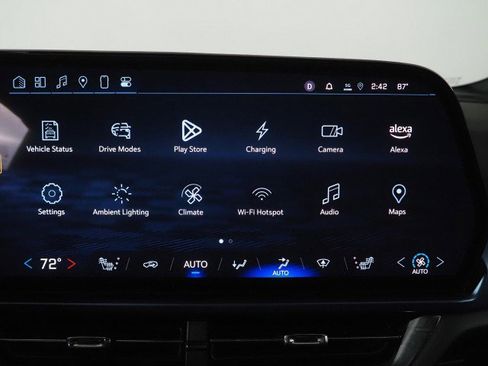 Used 2024 Chevrolet Equinox EV LT w/ LPO, Blackout Package image 36