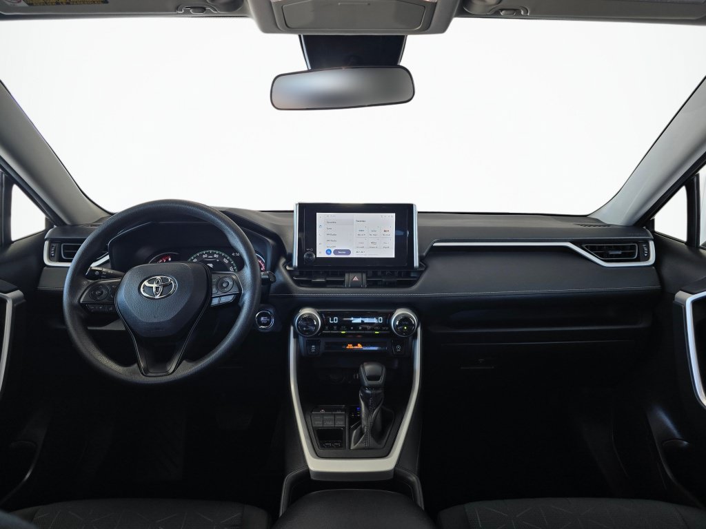 Used 2025 Toyota RAV4 XLE AWD/4WD image 34