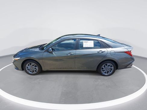 Certified 2025 Hyundai Elantra Hybrid FWD image 8
