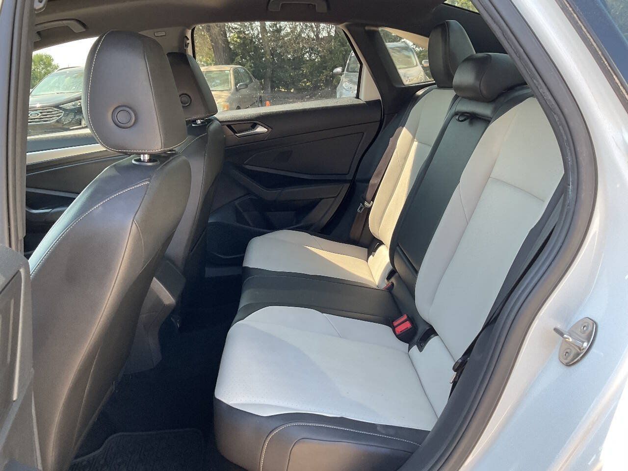 Used 2019 Volkswagen Jetta R-Line FWD image 11