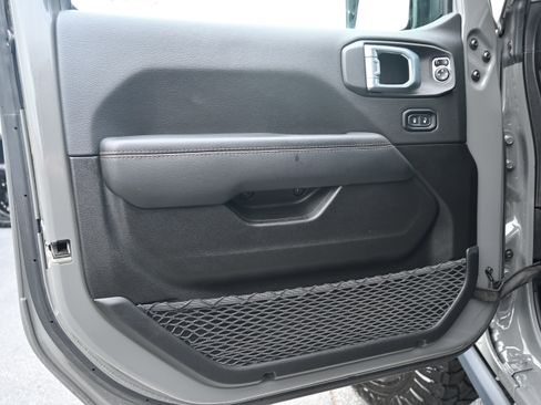 Used 2021 Jeep Wrangler Unlimited Rubicon AWD/4WD image 14