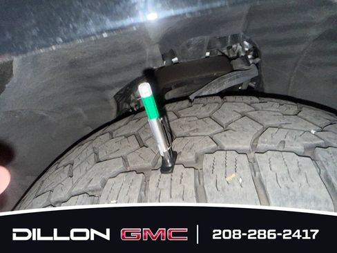 Used 2023 GMC Yukon XL SLT w/ SLT Luxury Package AWD/4WD image 19