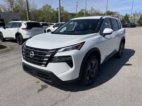 New 2026 Nissan Rogue SV FWD image 7