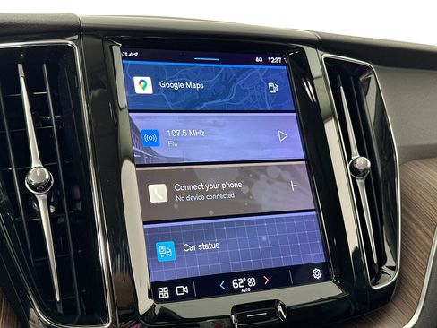 Used 2022 Volvo XC60 B5 Momentum w/ Protection Package Premier image 14