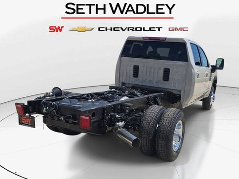 New 2026 GMC Sierra 3500 SLE AWD/4WD image 7