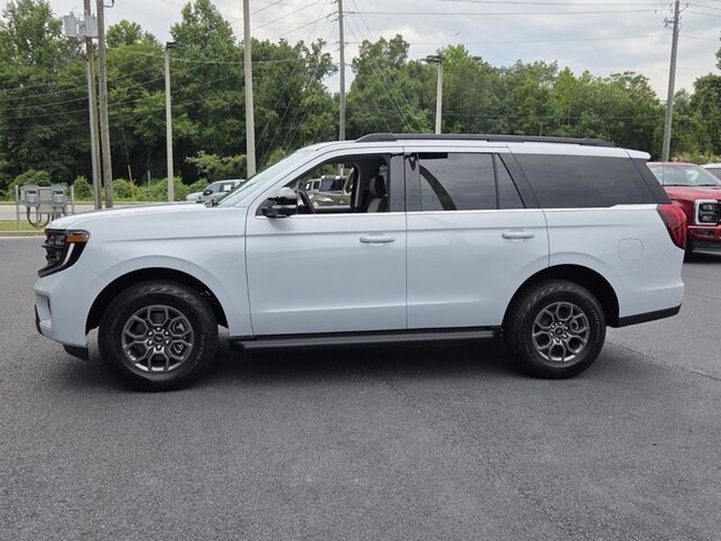 New 2026 Ford Expedition Active RWD image 5