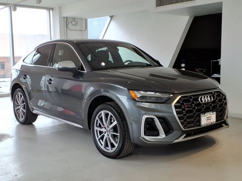 Used 2023 Audi SQ5 Prestige w/ Prestige Package AWD/4WD image 3