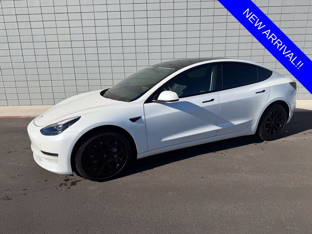 Used 2023 Tesla Model 3 Standard Range RWD image 1