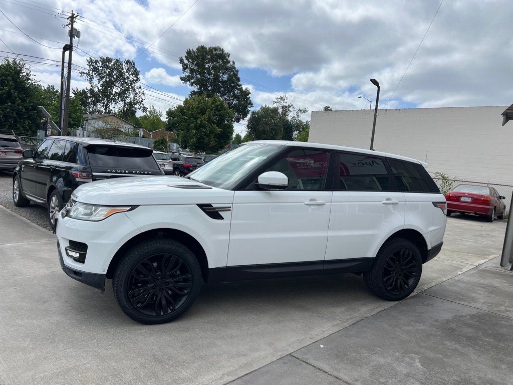 Used 2015 Land Rover Range Rover Sport SE AWD/4WD image 4