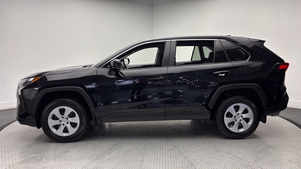 Certified 2025 Toyota RAV4 LE FWD image 4