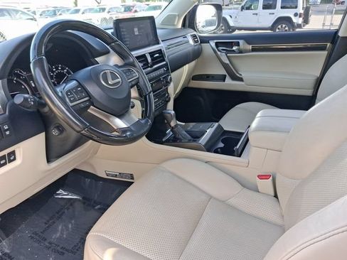 Used 2023 Lexus GX 460 Luxury w/ Accessory Package AWD/4WD image 11