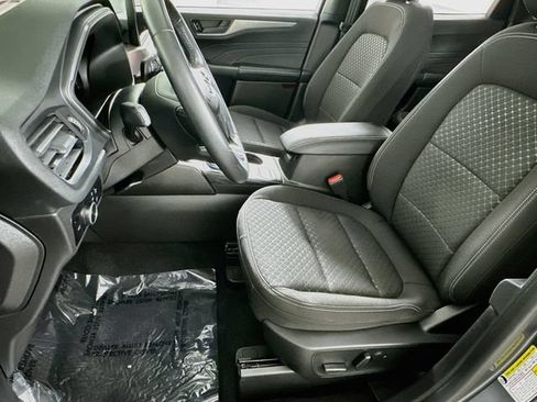 Used 2023 Ford Escape Active FWD image 9