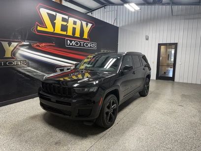 Used 2023 Jeep Grand Cherokee L Laredo