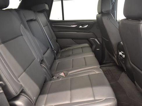 Used 2024 GMC Yukon Denali AWD/4WD image 17