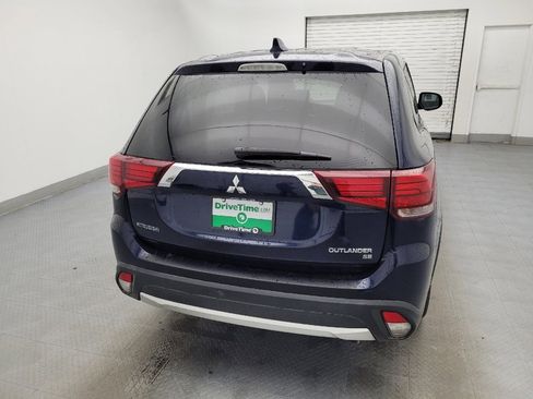 Used 2017 Mitsubishi Outlander SE image 7
